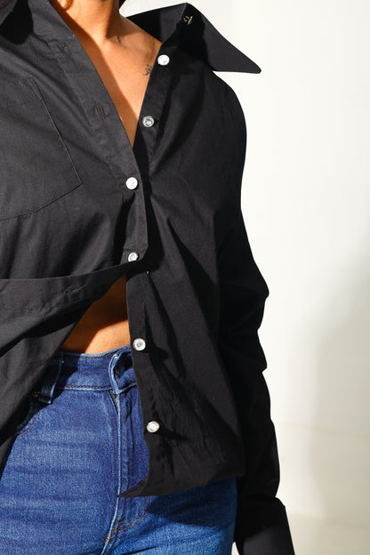 Cropped Button-Down Black Shirt – RIYA112